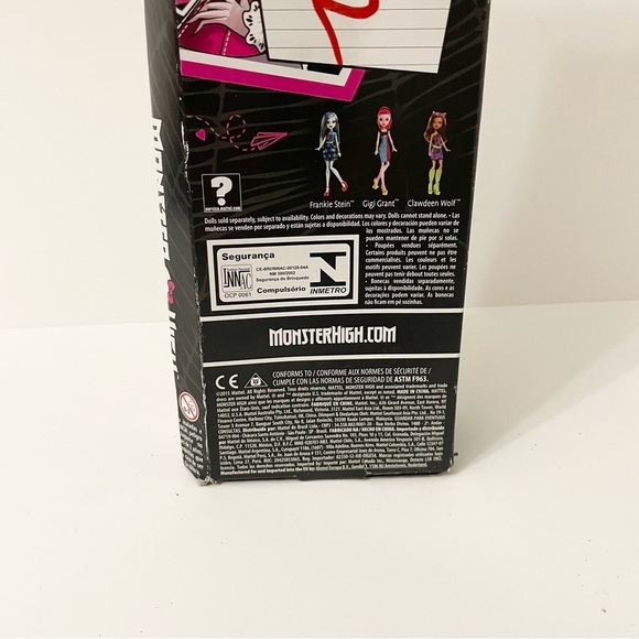 Monster High Draculaura Doll Damaged Box - Picture 9 of 16
